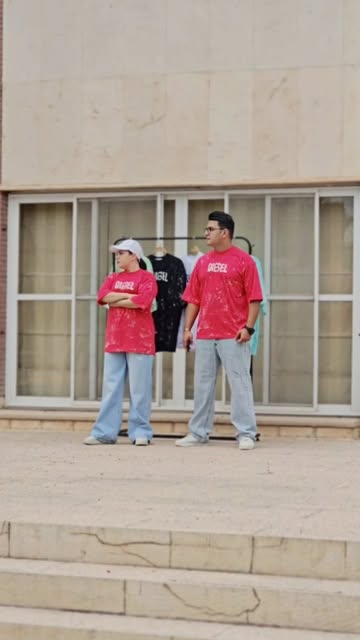 تی‌شرت با طرح آبرنگی قواره باکس